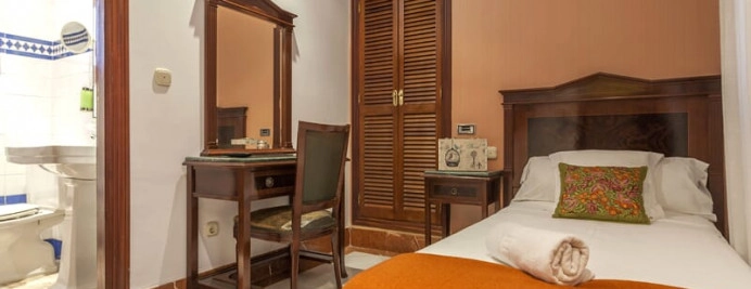 00-single-room.jpg
