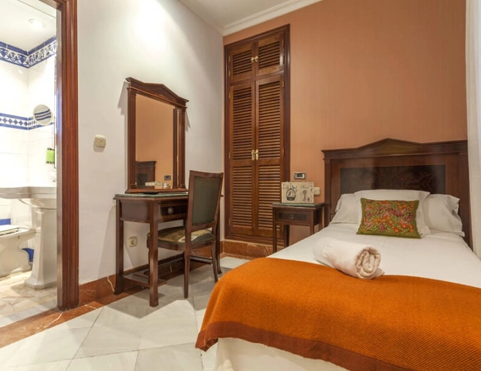00-single-room.jpg